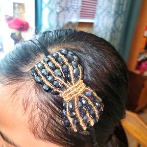 Handmade headband for the hair is ribbon color